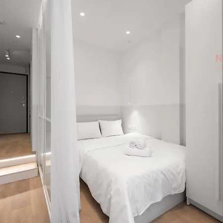 V1 & Apartments, Nilie Hospitality Mgmt Apartman *