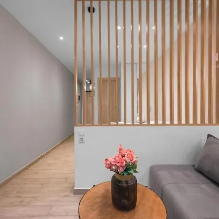 V1 & Apartments, Nilie Hospitality Mgmt Szaloniki