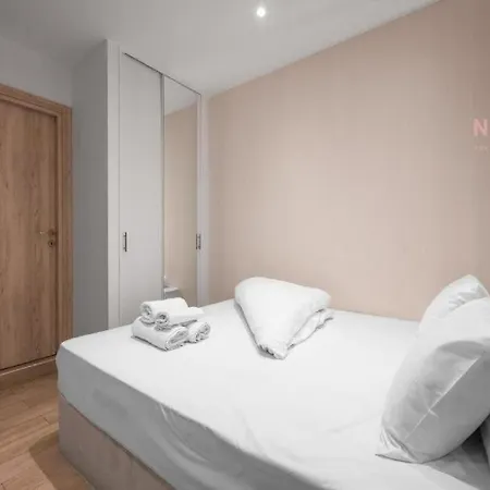 V1 & Apartments, Nilie Hospitality Mgmt Apartman *
