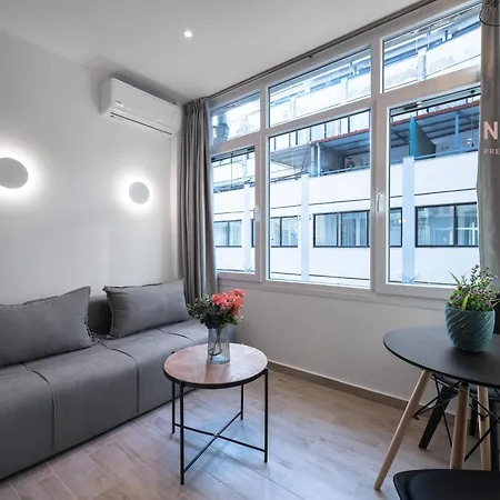 V1 & Apartments, Nilie Hospitality Mgmt Apartment
