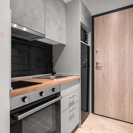 V1 & Apartments, Nilie Hospitality Mgmt *